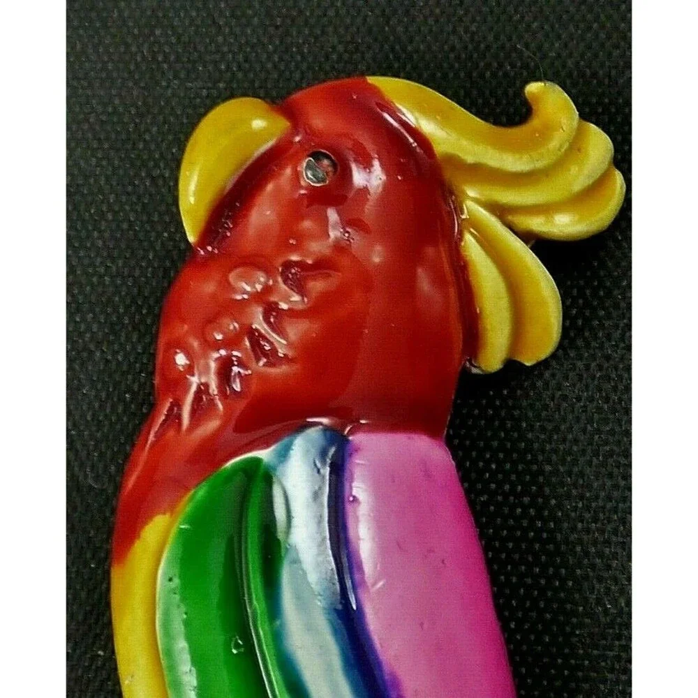Vintage Tropical Macaw Parrot Brooch Pin Enamel Colorful Gold Tone Metal Estate